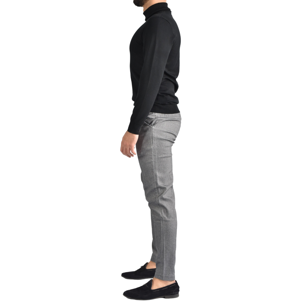 Turtleneck Wool in Black